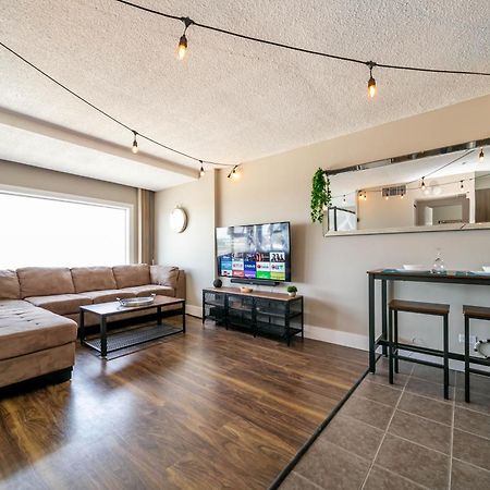 Appartement Rustic & Rogers Place, Free Parking! à Edmonton Extérieur photo